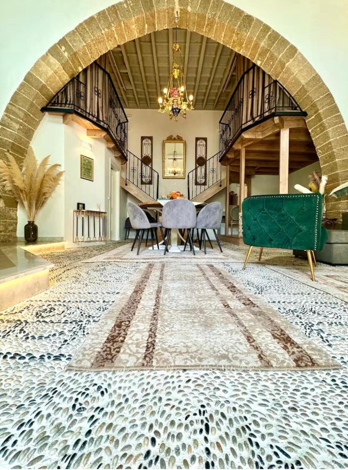 Heliareti Traditional House *